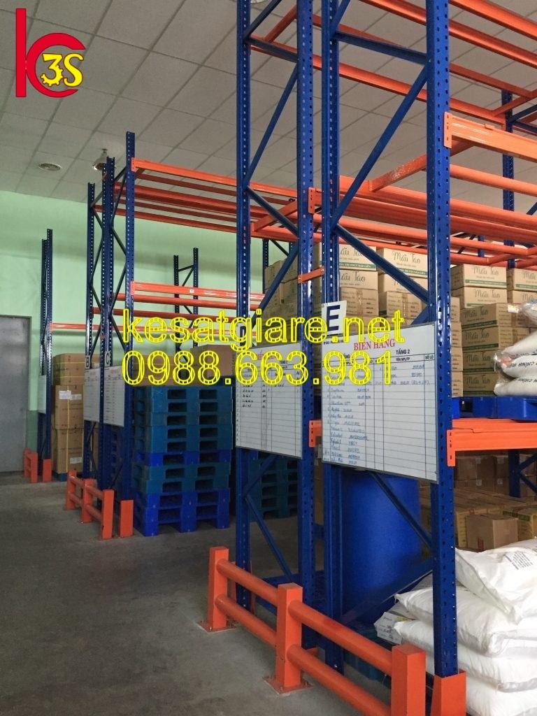 Kệ để pallet trong nhà kho