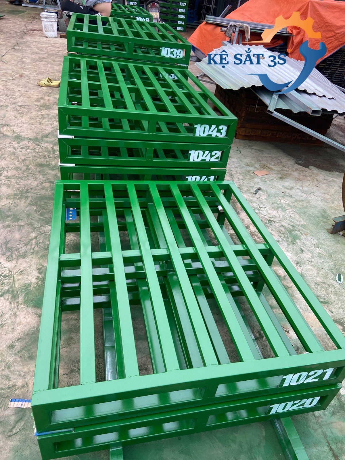 Pallet sắt có kết cấu đơn giản nhưng đem lại hiệu quả cao