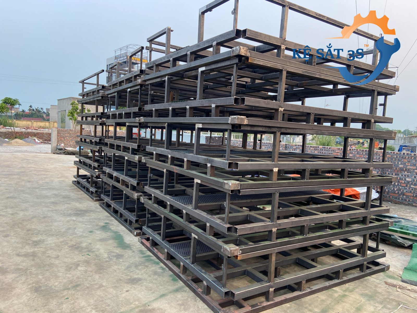 Pallet sắt 3S