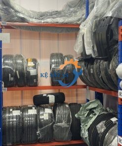 Kệ để phụ tùng ô tô, lốp ô tô , xe ô tô điện